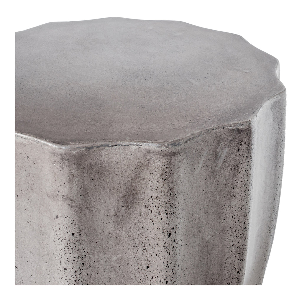 LUCIUS OUTDOOR STOOL